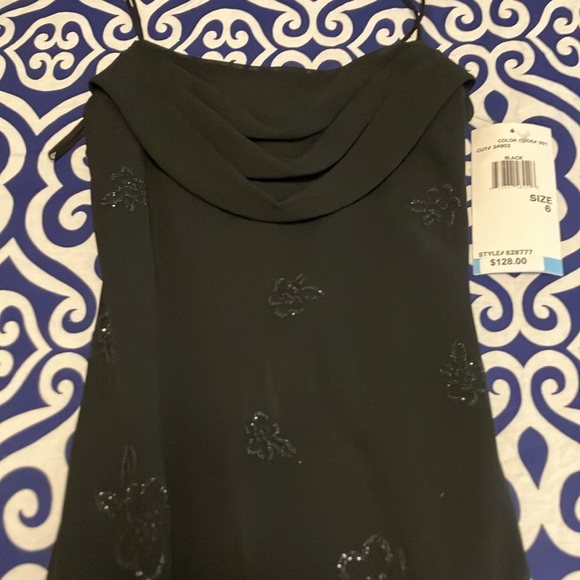 Black full length formal. - Picture 4 of 4